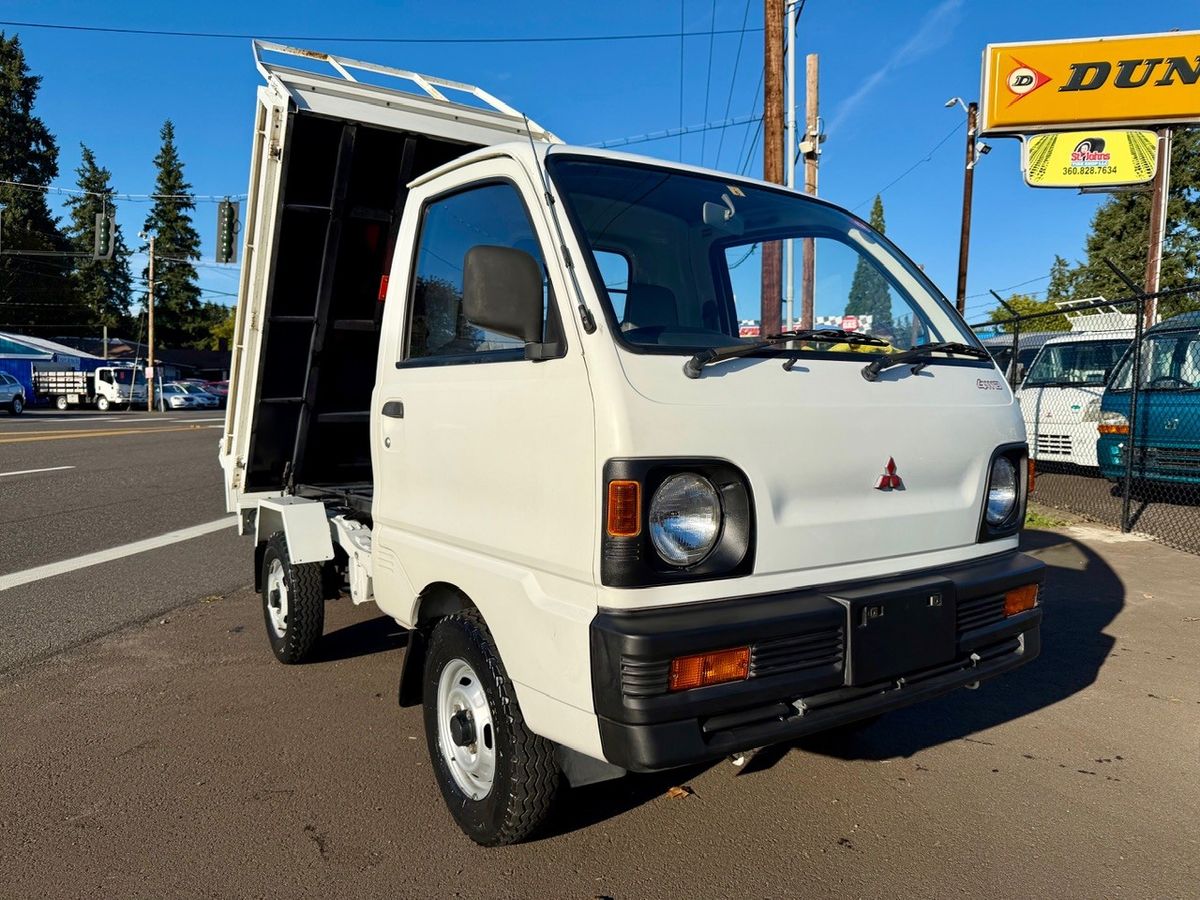 1991 Mitsubishi Minicab PTO HD Dump 4WD, 2Hi-4Hi-4Lo, 4MT, Like New