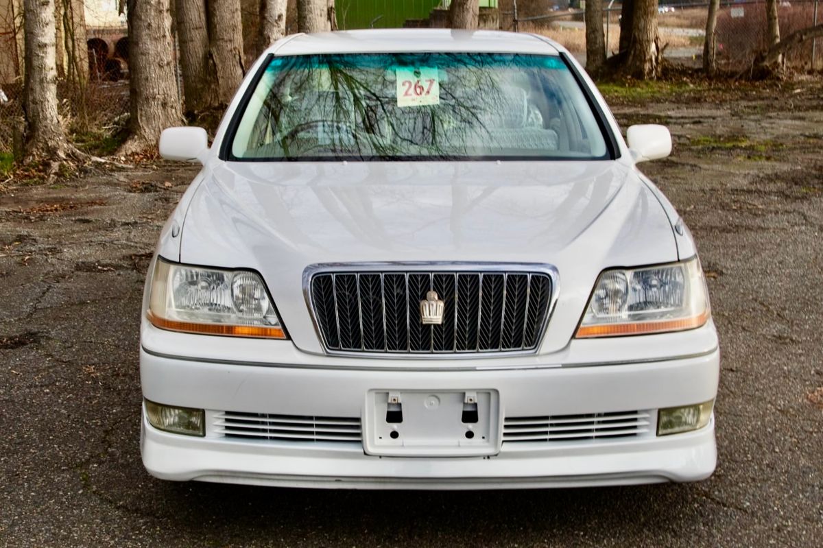 2001 Toyota Crown Majesta V8 RWD, PS, PW, AC, Aero Kit, Automatic