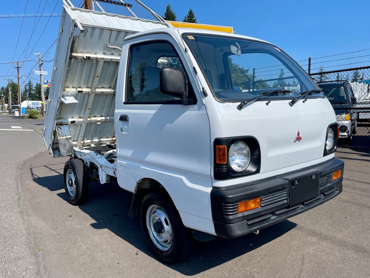 1992 Mitsubishi Minicab SD Dump 4WD, 2Hi-4Hi,4Lo, 4MT, LSD