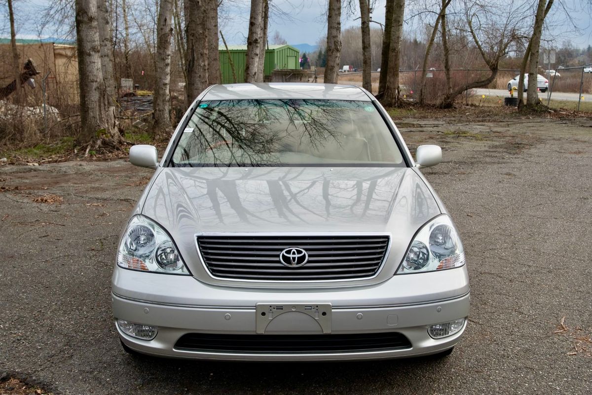 2001 Toyota Celsior Type C RWD, Fully Loaded, Auto, Like New!