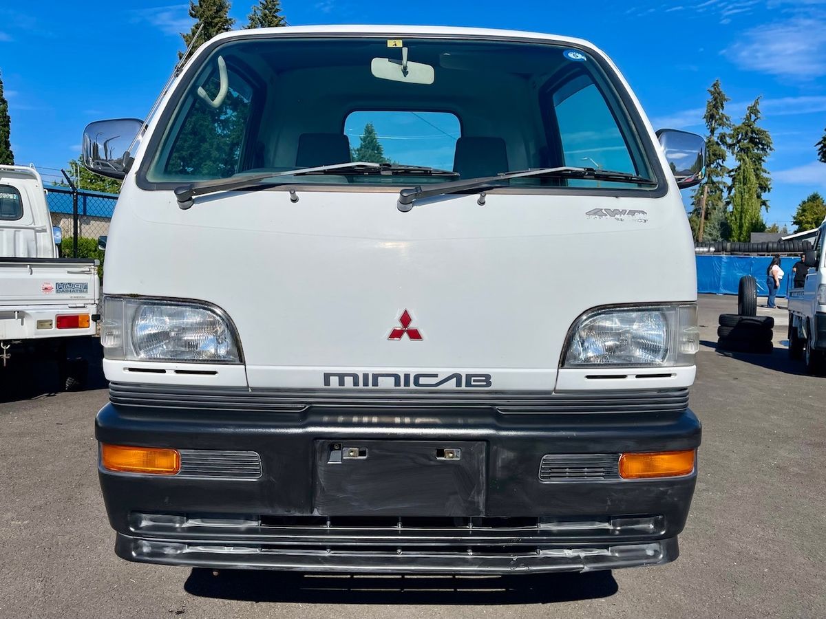 1997 Mitsubishi Minicab VX Special Edition 4WD, 2Hi-4Hi-4Lo, 5MT, PS