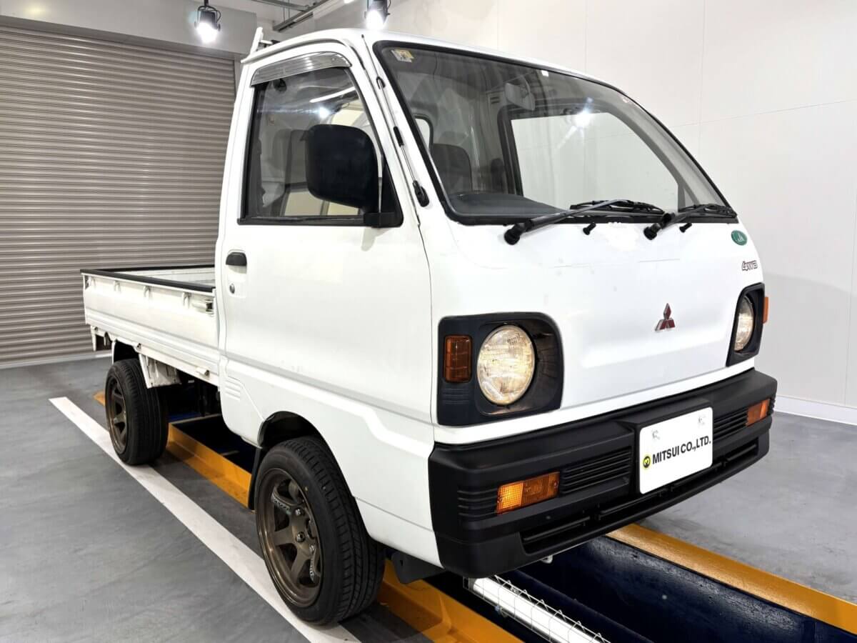 1993 Mitsubishi Minicab Truck