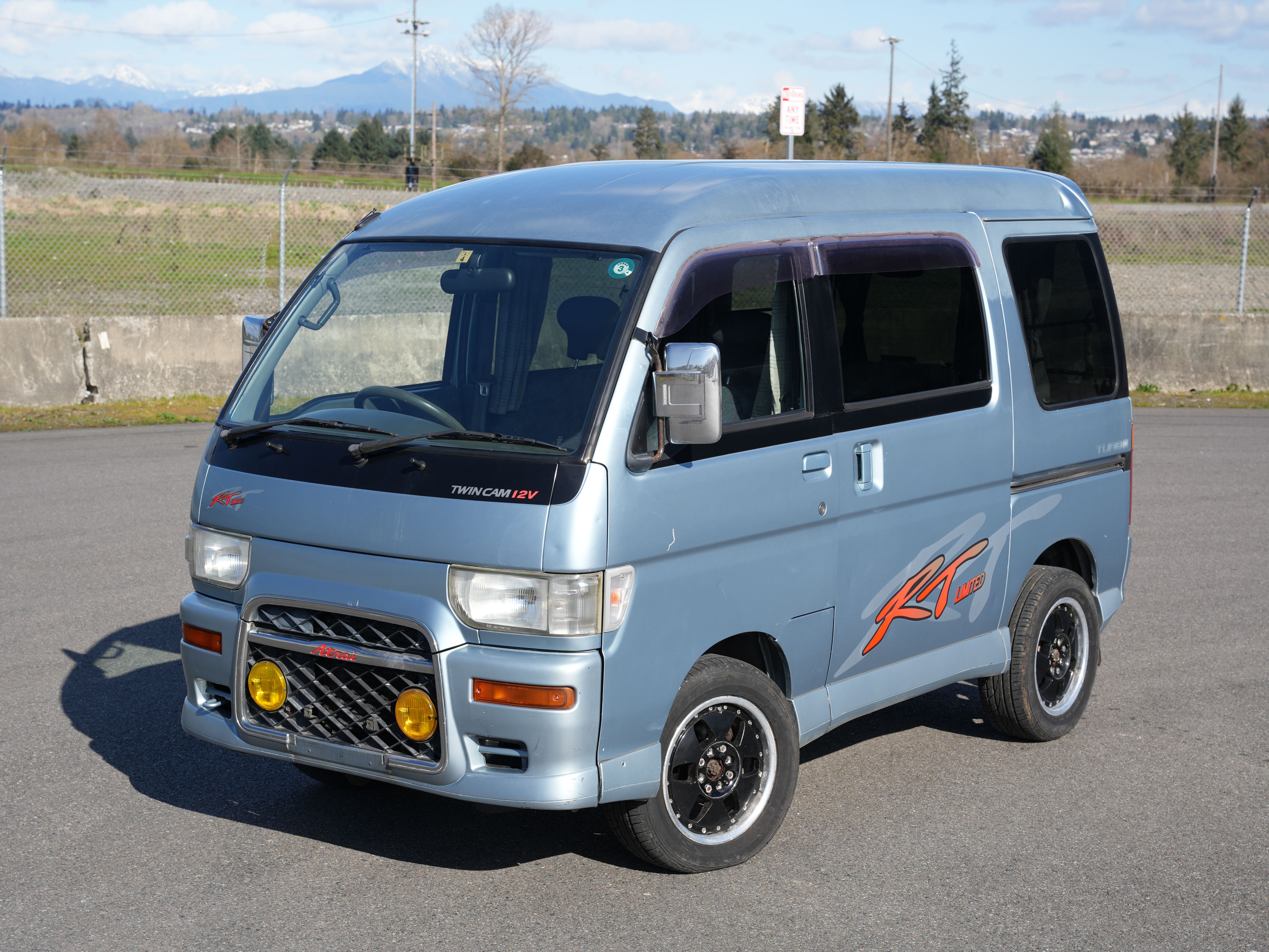 1998 Daihatsu Atrai