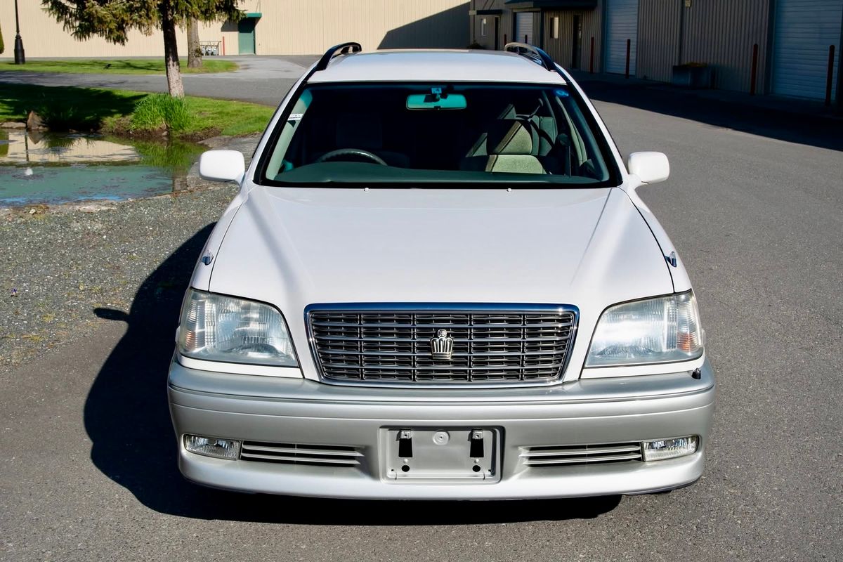 2000 Toyota Crown Estate  2JZ RWD, PW. PL, PS, AC, Navi, Automatic