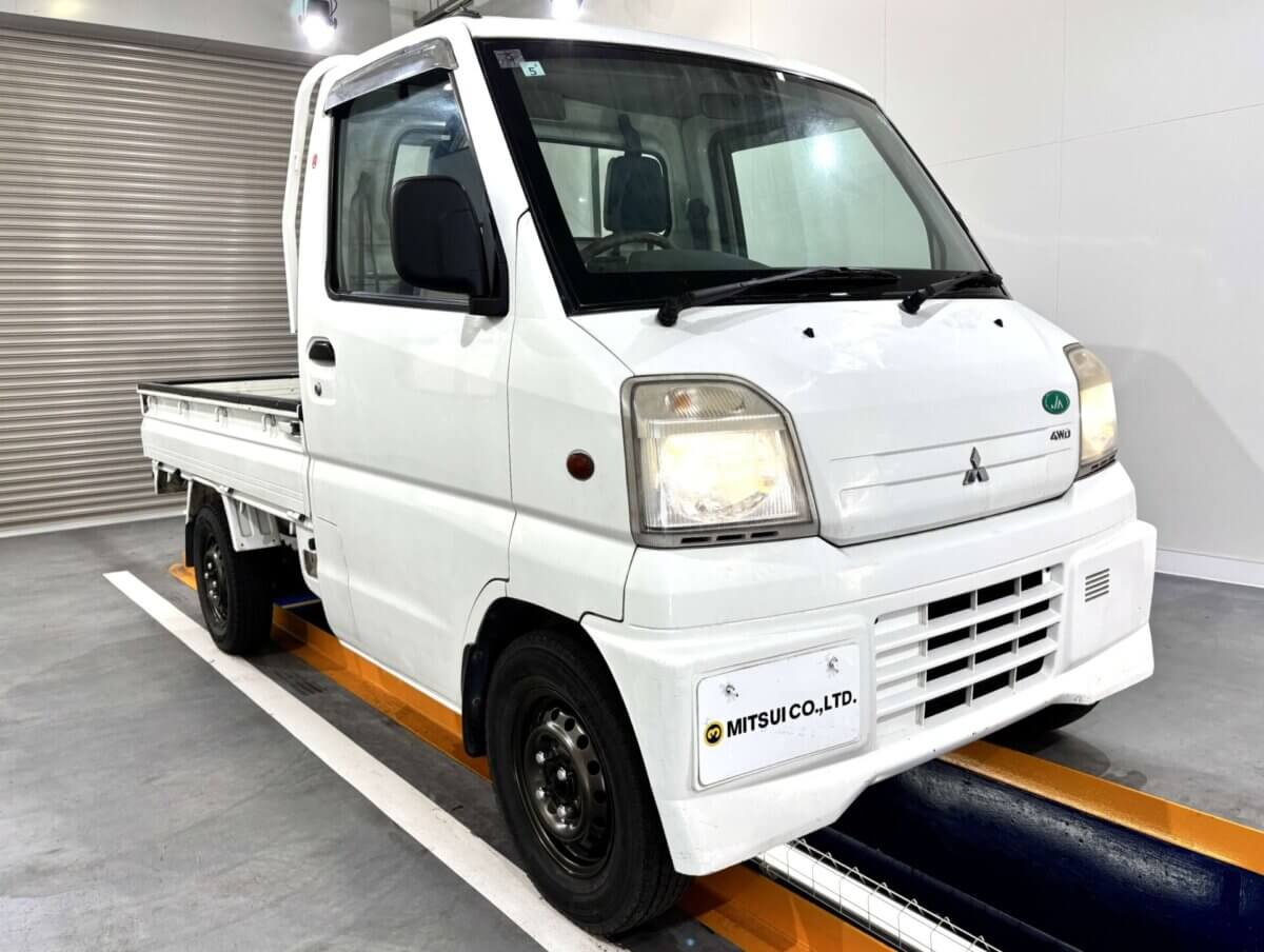 2000 Mitsubishi Minicab Truck