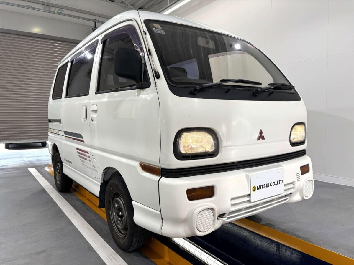 1993 Mitsubishi Minicab Van