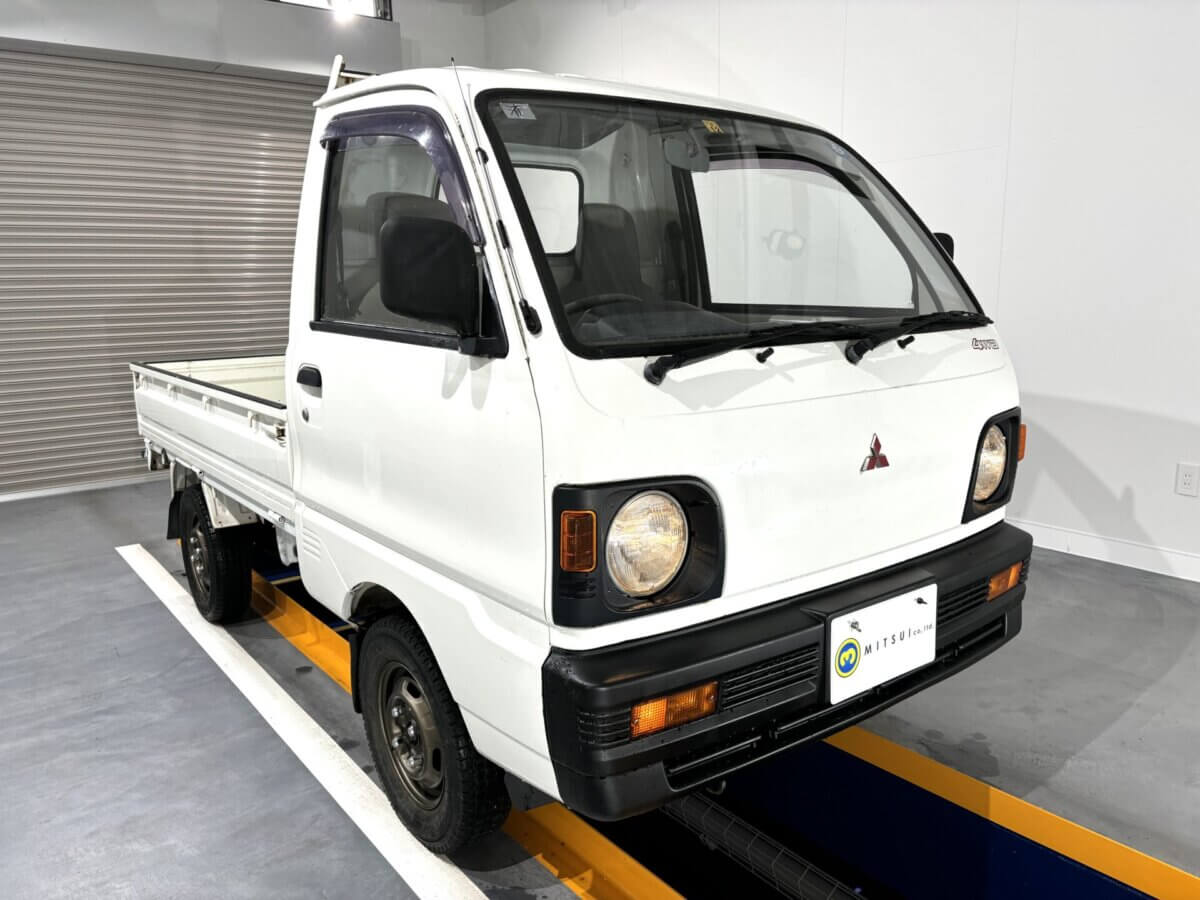 1992 Mitsubishi Minicab Truck