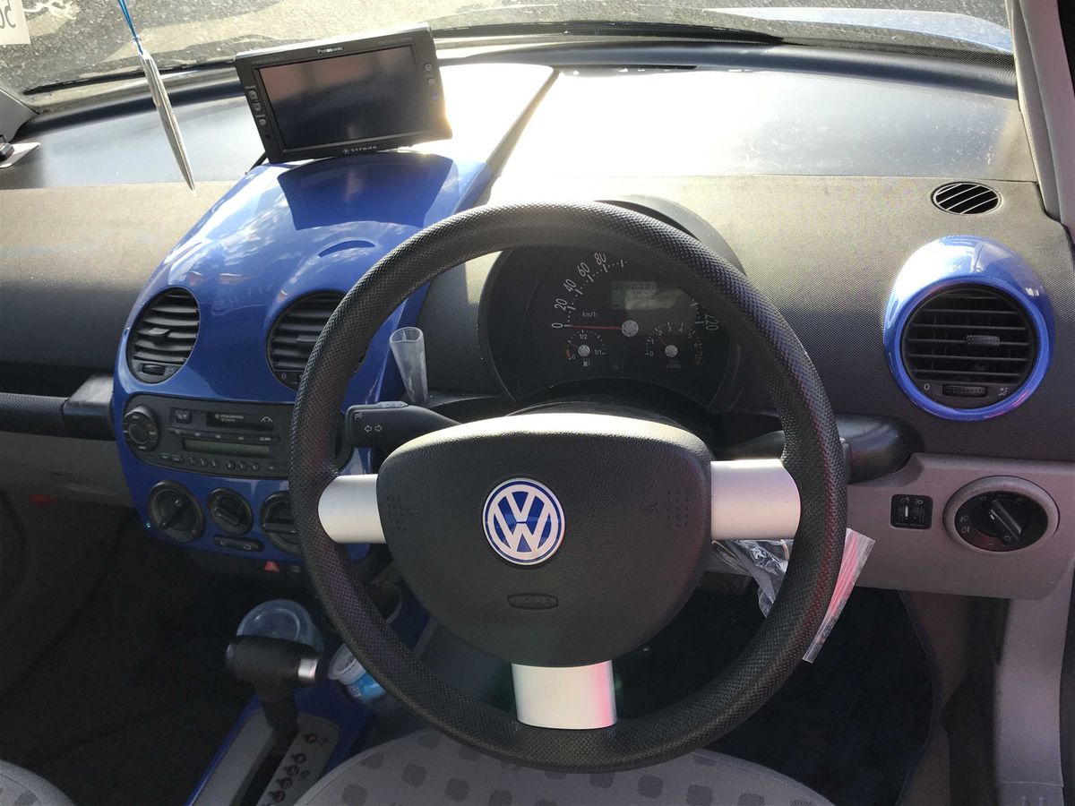2001 Volkswagen New Beetle FWD, PW, PL, PS, AC, Automatic
